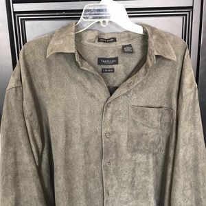 Van Heusen Soft Suede Mens Button-Up